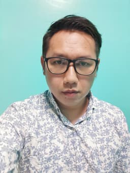 อุทิศ จิตร์อารีย์